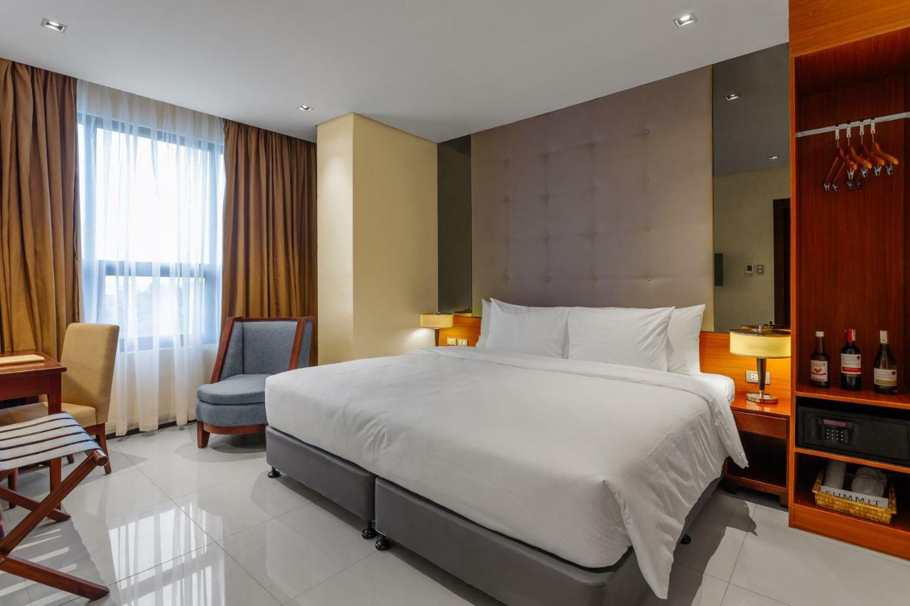 Summit Hotel Таклобан Экстерьер фото