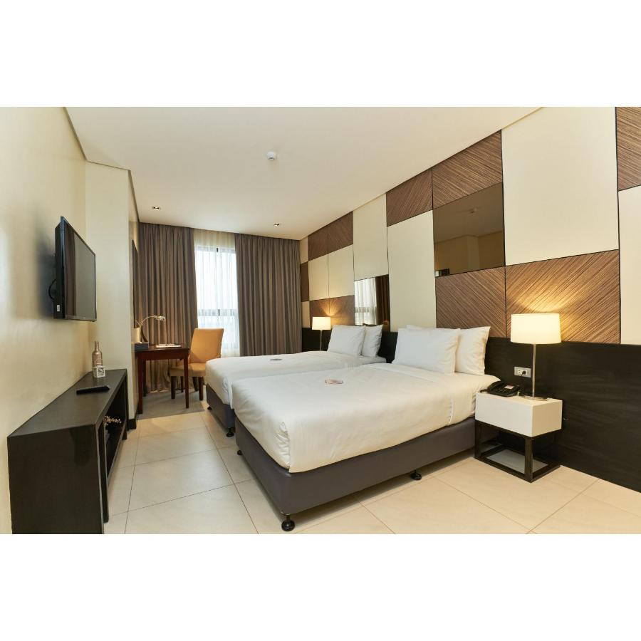 Summit Hotel Таклобан Экстерьер фото