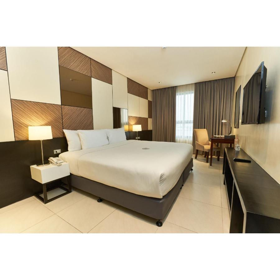Summit Hotel Таклобан Экстерьер фото